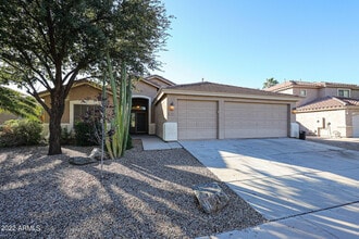 Building Photo - 333 W Raven Dr