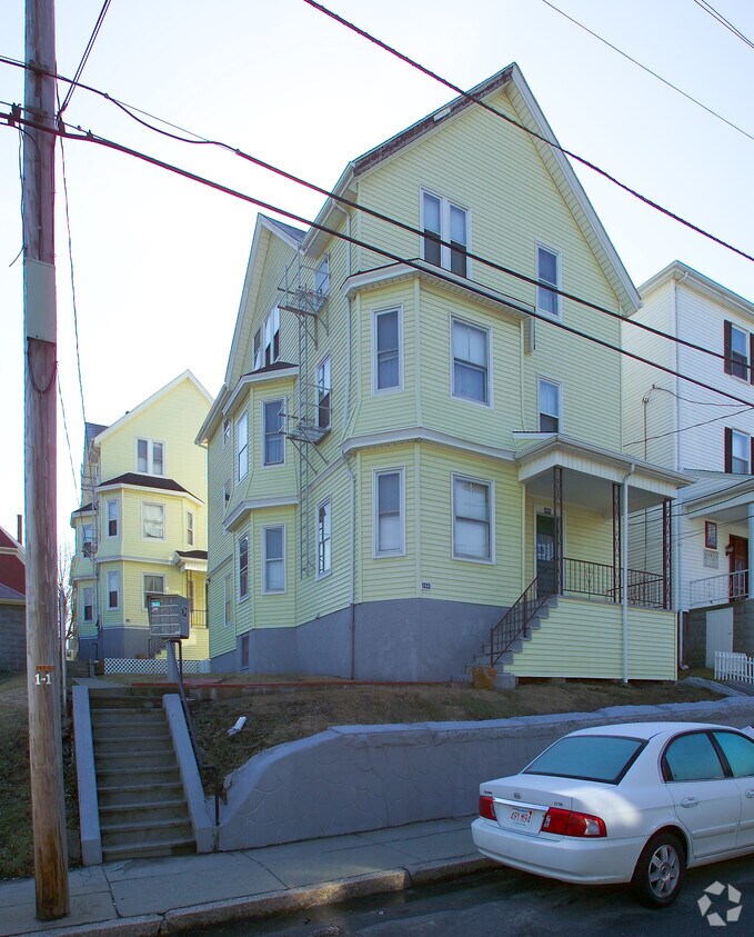 Primary Photo - 520-522 S Almond St