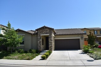 Building Photo - 363 Water Lily Cir