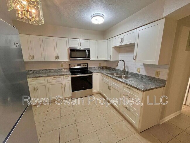 Foto del edificio - 2421 Ave C SW