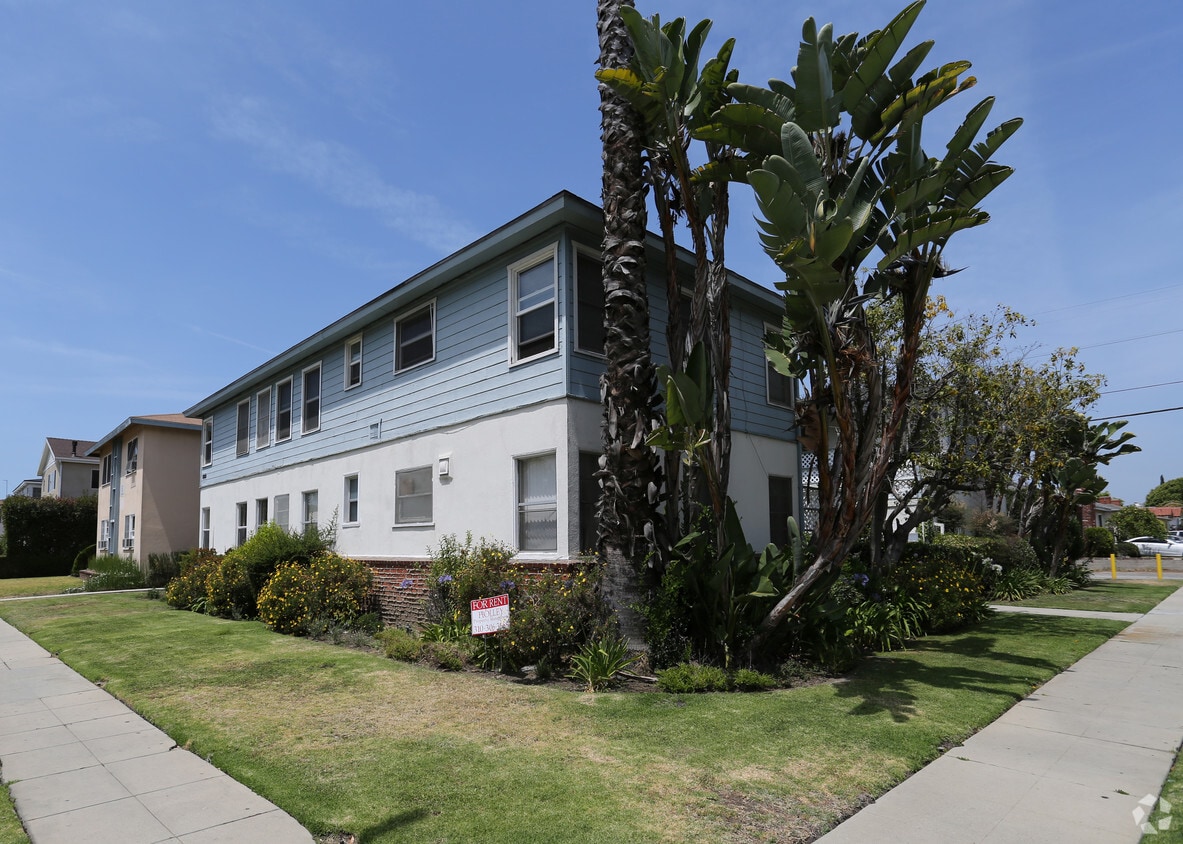 Building Photo - 3991-3997 Minerva Ave