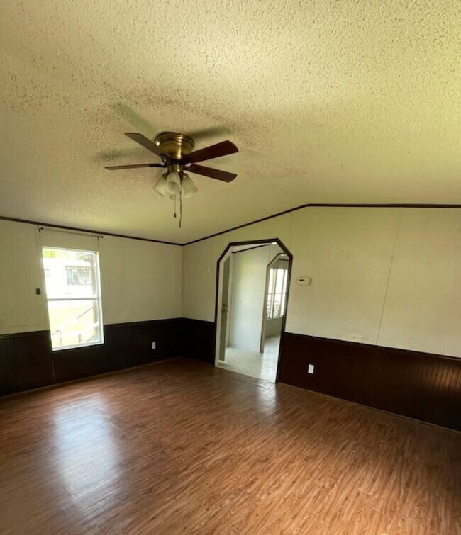 Foto del edificio - 3 Bedroom 2 Bath mobile home