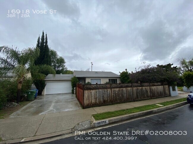 Building Photo - 16918 Vose St