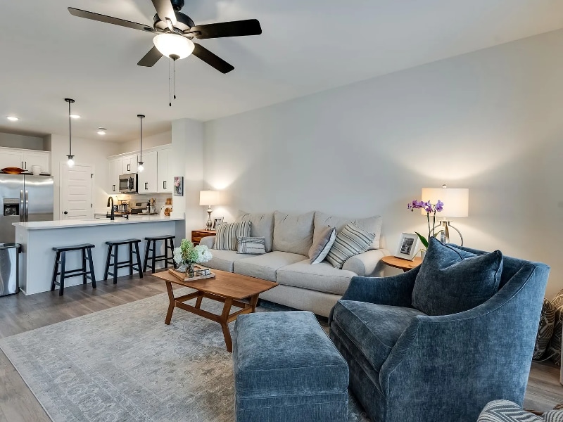 Foto principal - 213 Holywell Dr