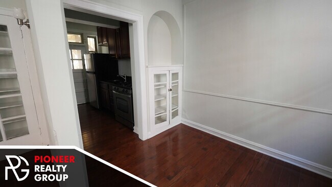 Foto del edificio - 546 W Surf St