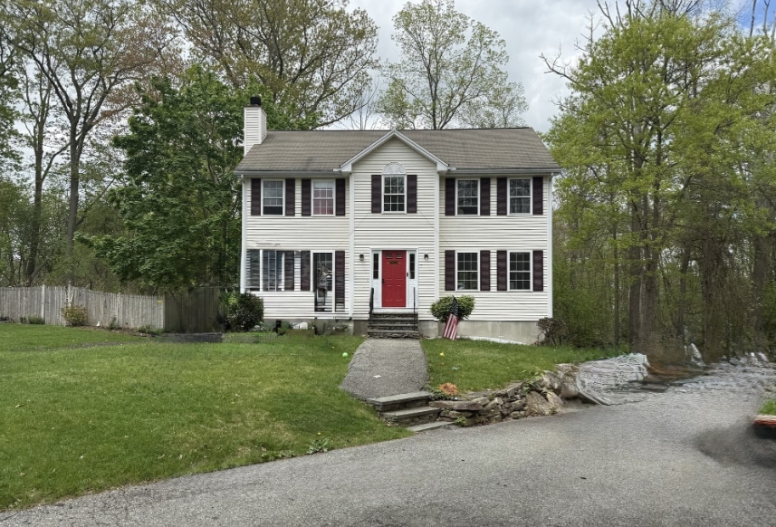 Primary Photo - 7 Van Norden Rd