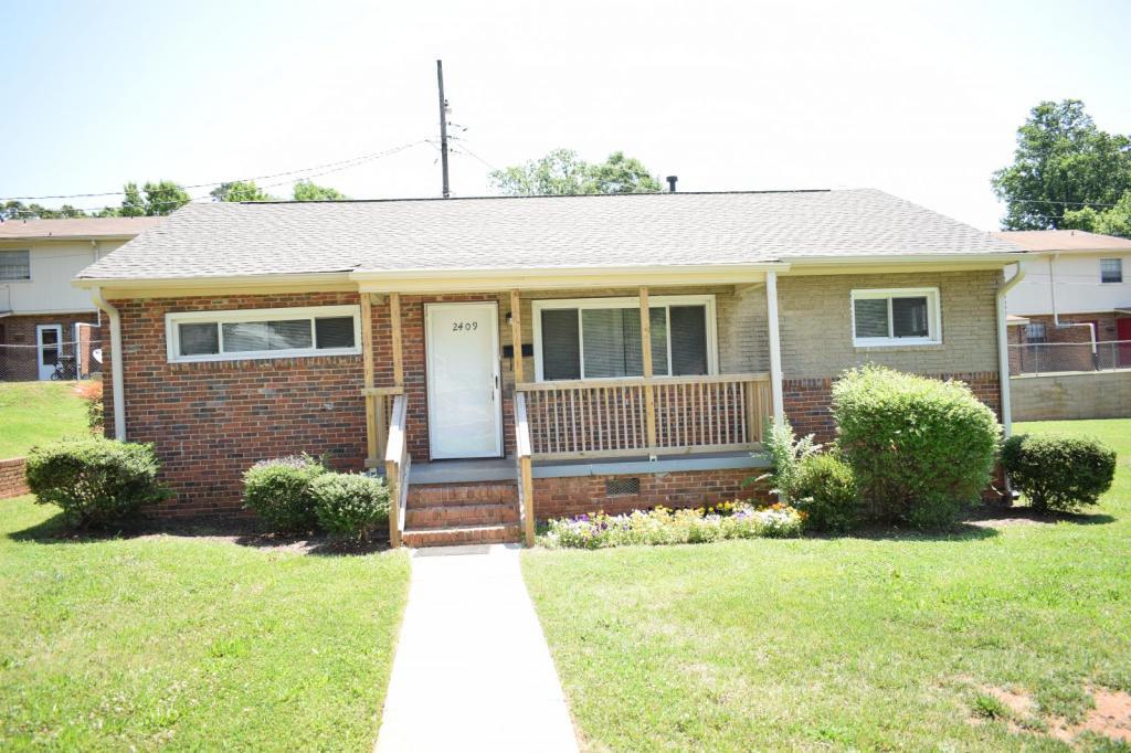 Primary Photo - 2409 Deherradora Ave.