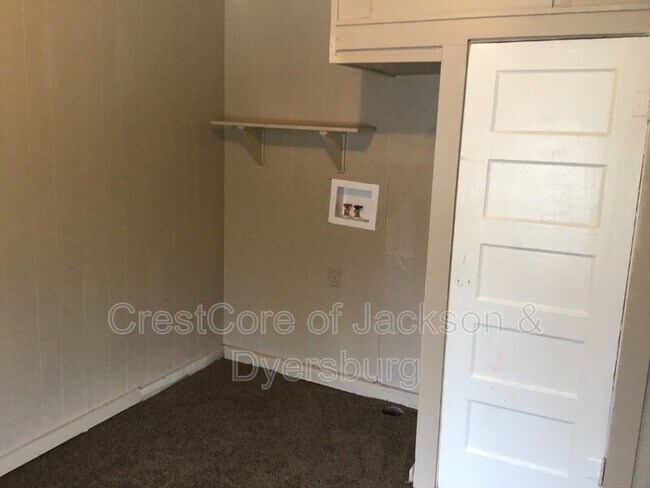Foto del edificio - 1320 Todd Ave