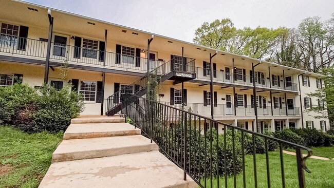 Building Photo - 1640 W Northwest Blvd