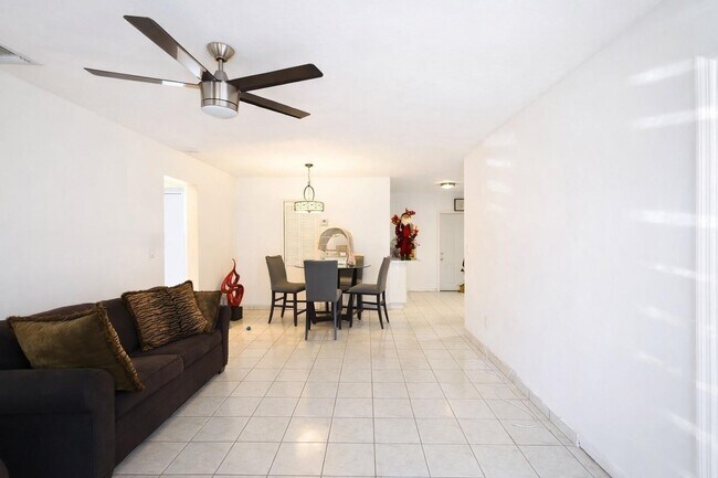 Foto del edificio - 4306 SW 131st Ave