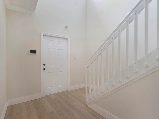 Building Photo - 316 Talia Cir