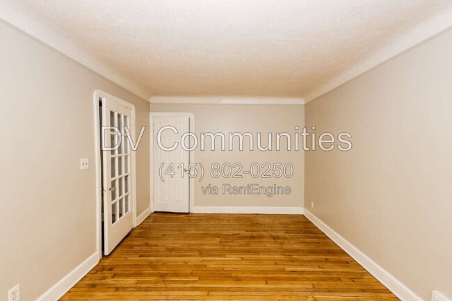 Building Photo - 340 E 197th St