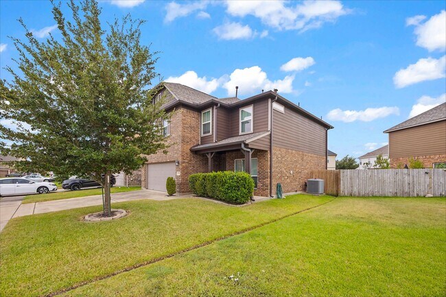 Foto del edificio - 15015 Hope Hills Ln