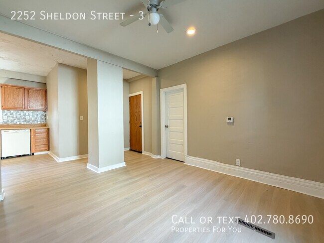 Foto del edificio - 2252 Sheldon St