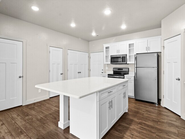 Foto del edificio - Greyhawk Townhomes