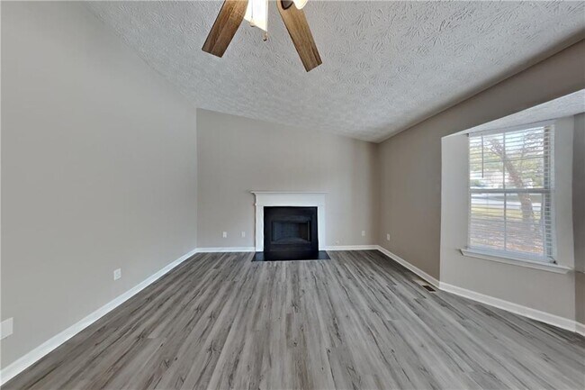 Building Photo - 20 Bridge Trail