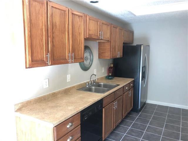 Foto del edificio - 702 Creekside Dr
