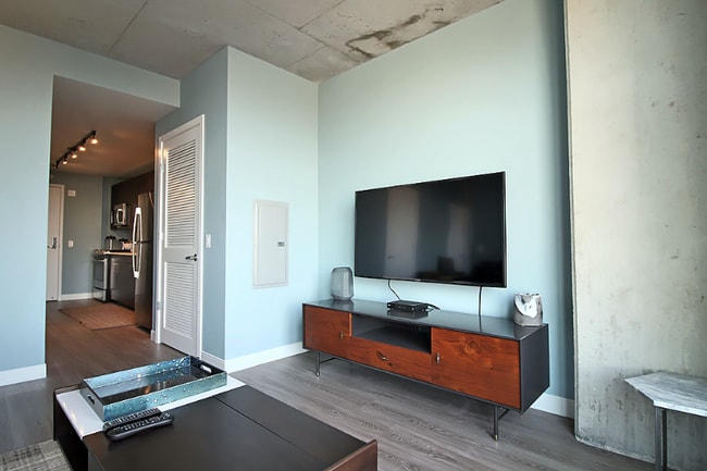 Building Photo - 726 N Morgan St