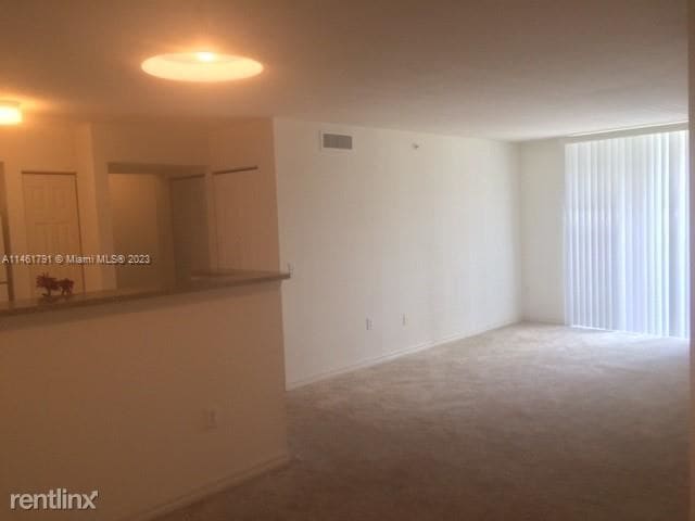 Building Photo - 3 br, 2 bath House - 13800 NE 3rd Ct Apt 305