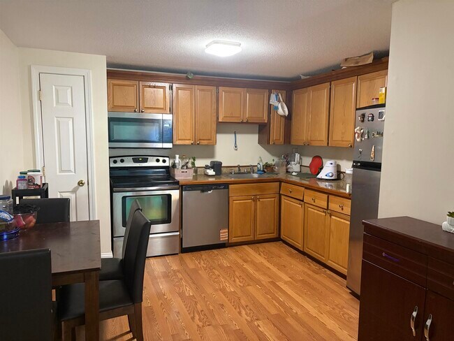 Foto del edificio - 107 White Cedar Blvd