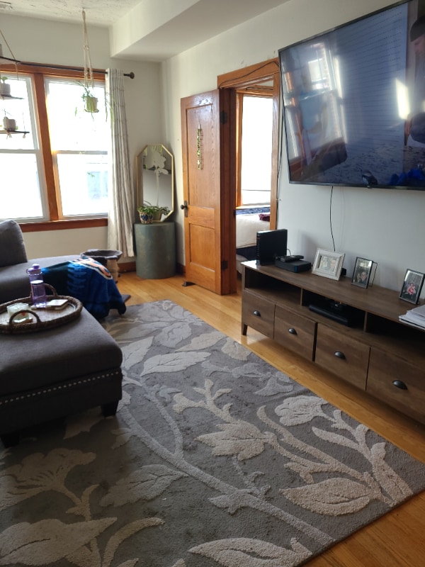 Photo - 2024 W Chicago Ave (Chicago, IL)