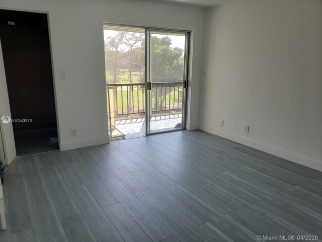 Building Photo - 6020 NW 44th St