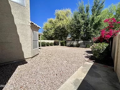 Foto del edificio - 1057 N Saguaro St