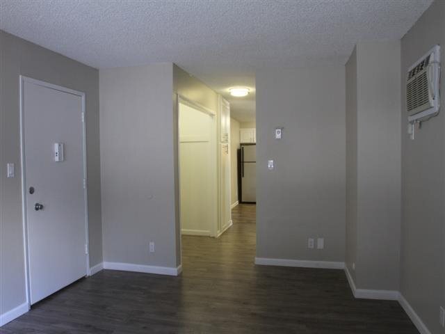 Building Photo - 2515 Ocean View Avenue