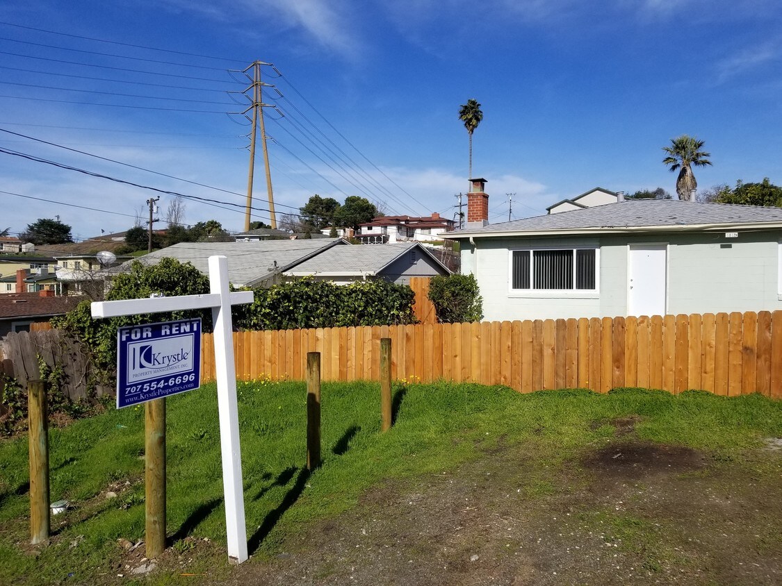 1812 Magazine St Unit B, Vallejo, CA 94591 Room for Rent in Vallejo