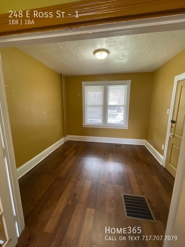 Building Photo - First Floor One Bedroom On Ross Street