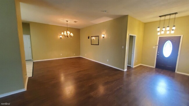 Foto del edificio - 4 br, 3 bath House - 4805 Kelso Lane