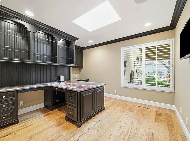 Foto del edificio - 66 Oakridge Ct
