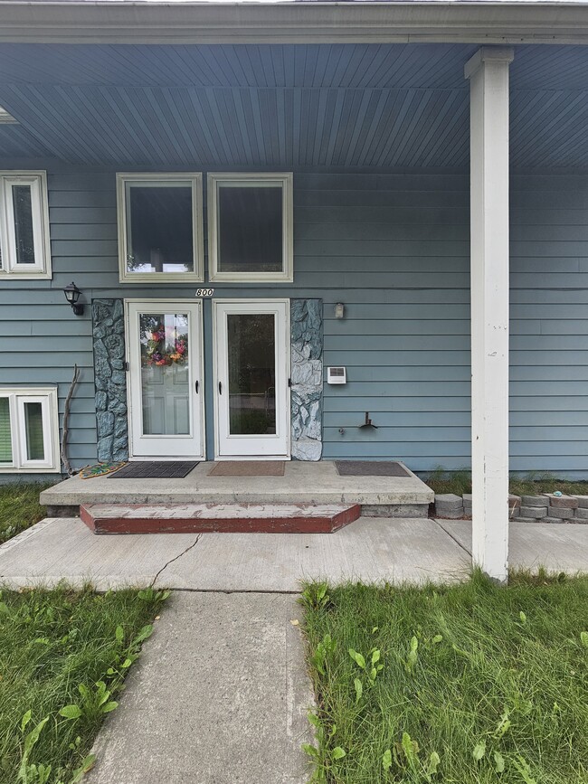 Building Photo - 800 W 56th Ave