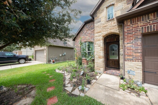 Foto del edificio - 2443 Grey Reef Dr