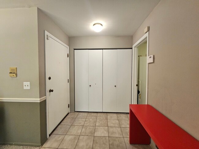 Building Photo - 1120 Woodbury Ln