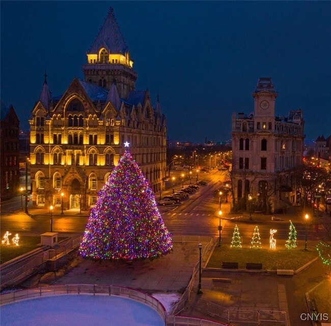 Foto del edificio - 208 W Water St