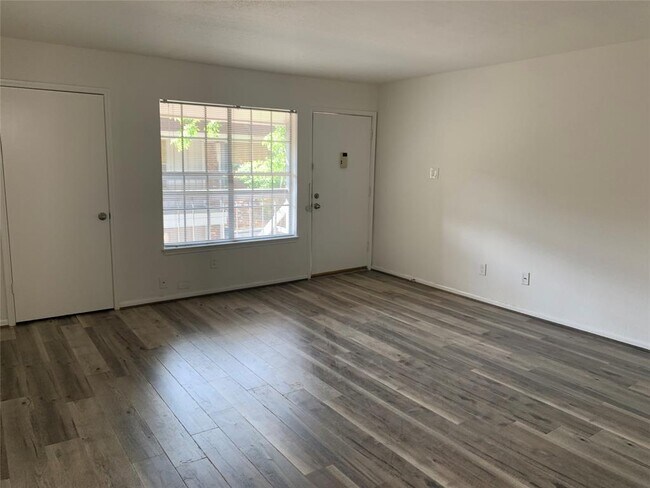 Building Photo - 2350 Bering Dr