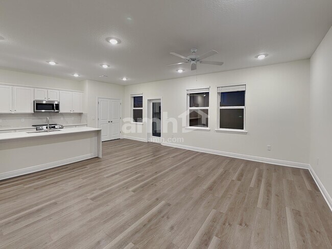 Foto del edificio - 5973 Thistleberry Flds Ln
