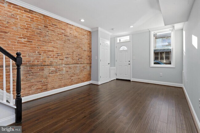 Building Photo - 3339 Paine St