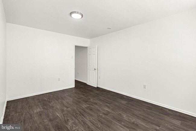 Building Photo - 3316 Kensington Ave
