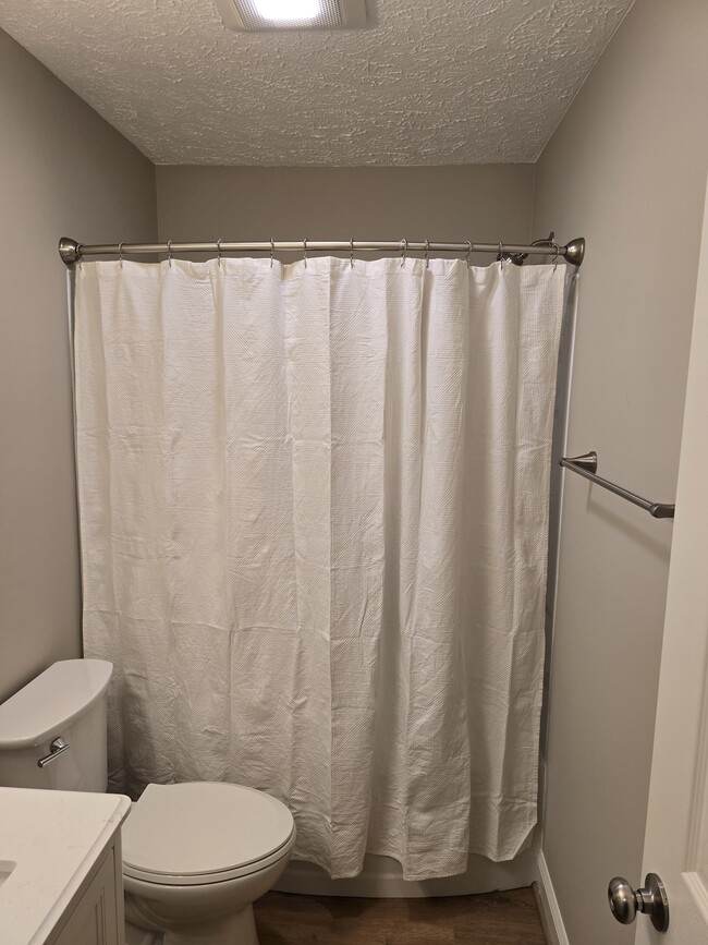 Foto del edificio - 8108 Timberlake Rd