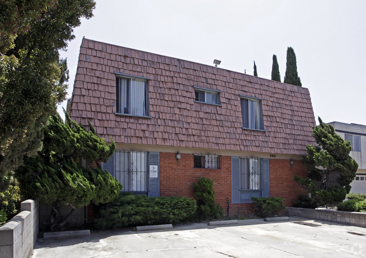 Building Photo - 3981 Oregon St