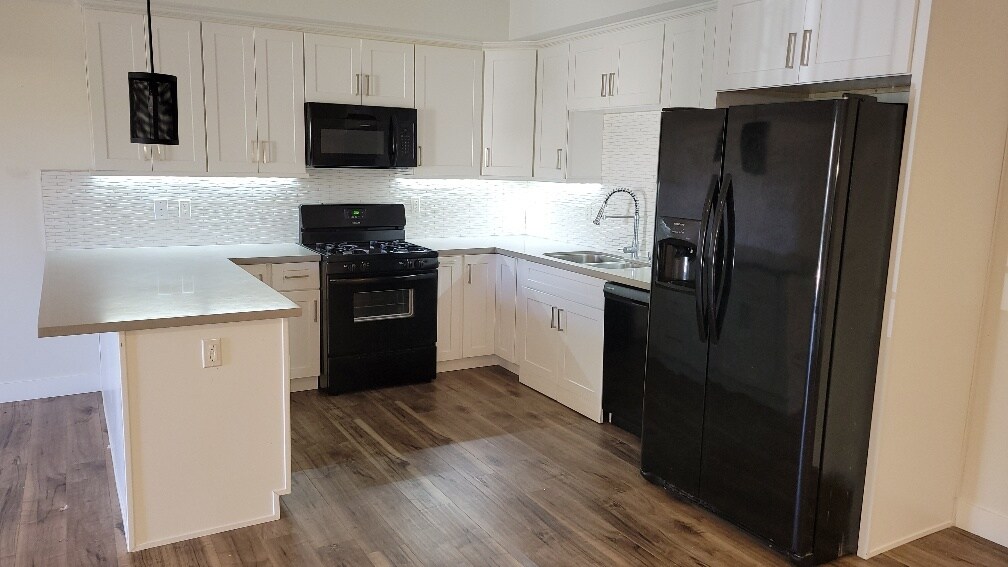 Foto principal - 340 N Oxford Ave