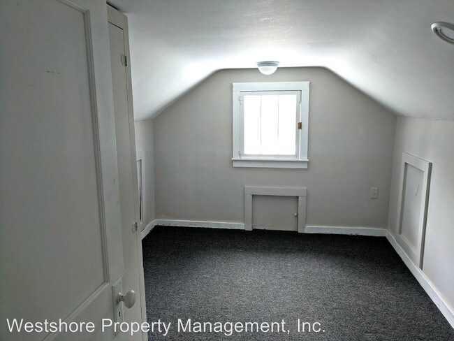 Building Photo - 1414 Winters St