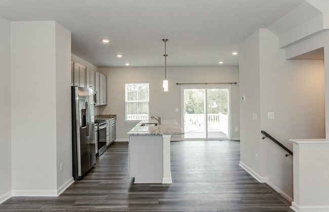 Building Photo - 8757 Whitman Dr