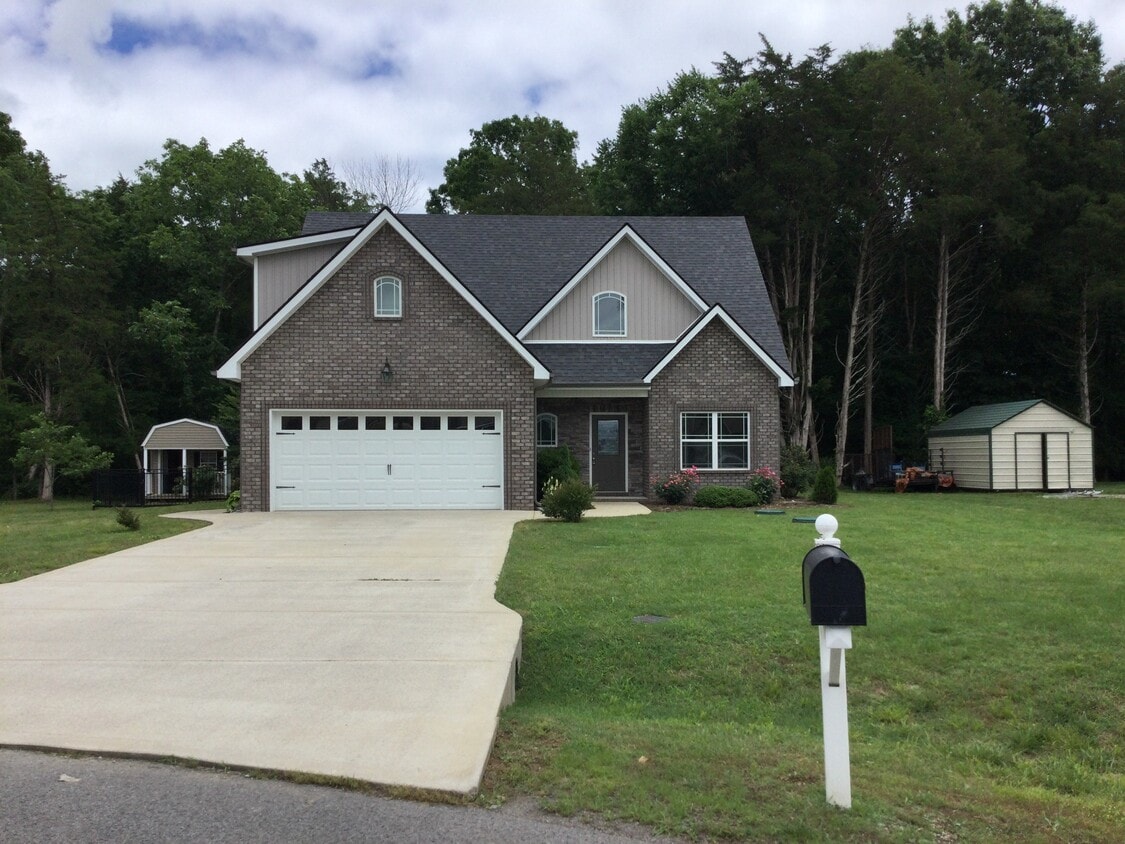 300 Winding Branch Court House Rental in Christiana, TN