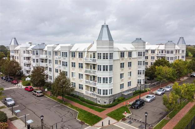 Foto principal - 15 Enterprise Ct