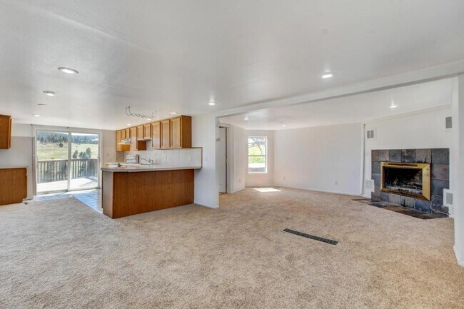 Foto del edificio - 24126 Cody Park Rd