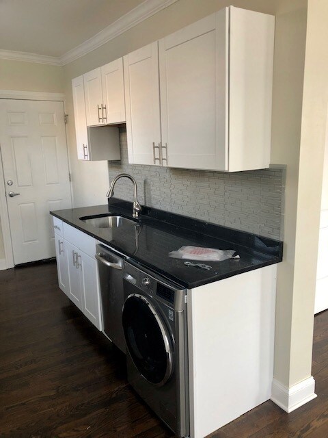 Foto del edificio - 3839 N Greenview Ave