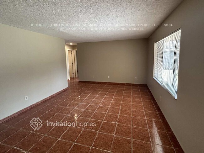 Foto del edificio - 814 Centerwood Ct